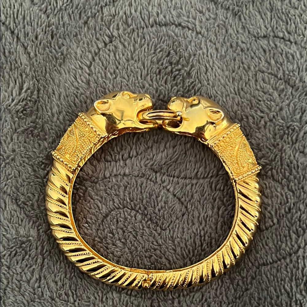 Vintage Joan Rivers Gold Panther Head Bracelet